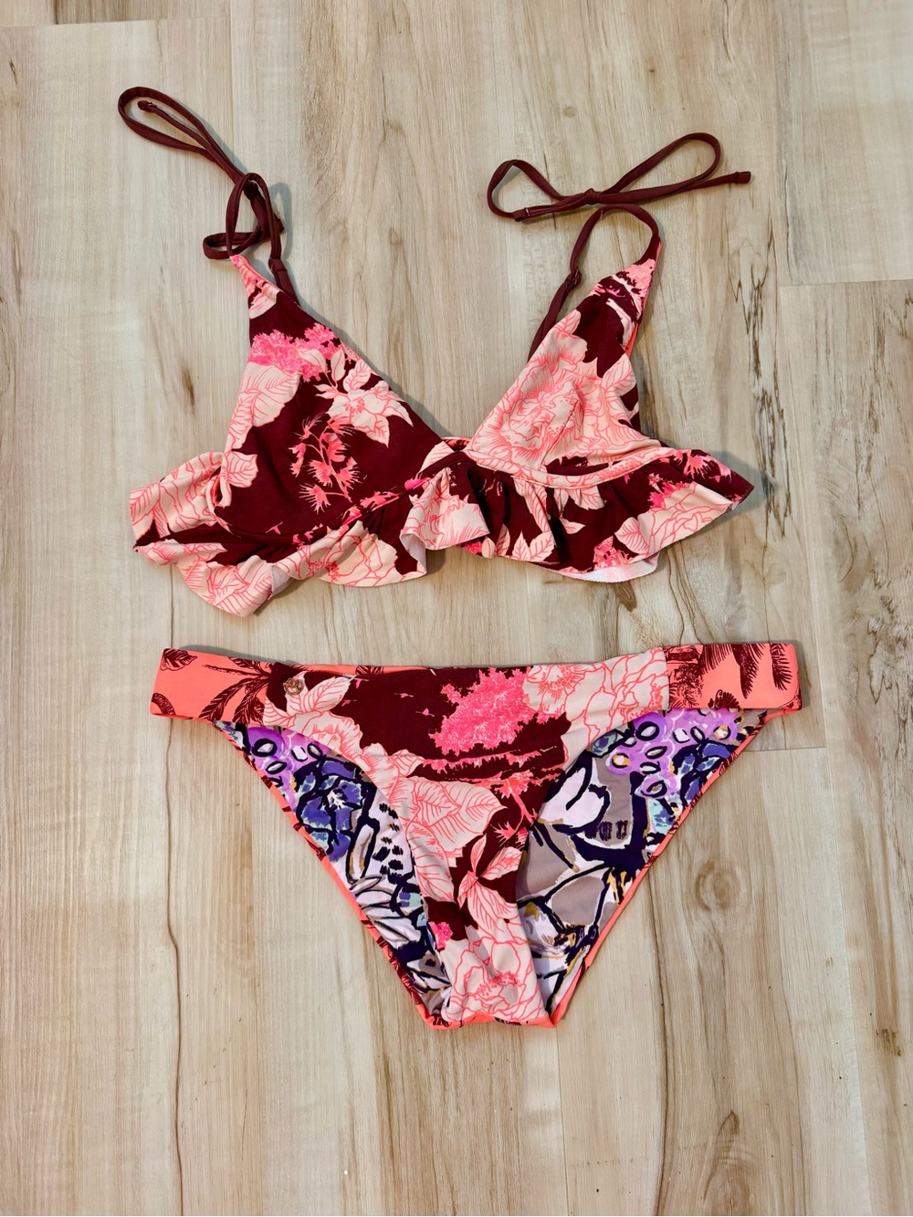 Maaji Reversible Tropical Floral Ruffle Bikini Set Size Medium